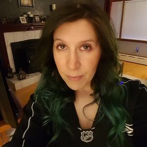 Meet your Posher, Denise